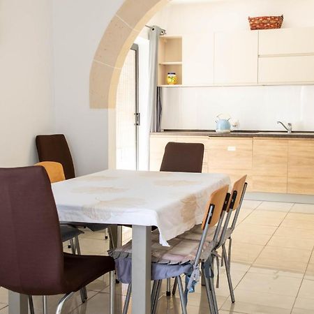 Spacious 3-Bedroom Apartment 30 Seconds From Sea Marsaskala Exterior photo